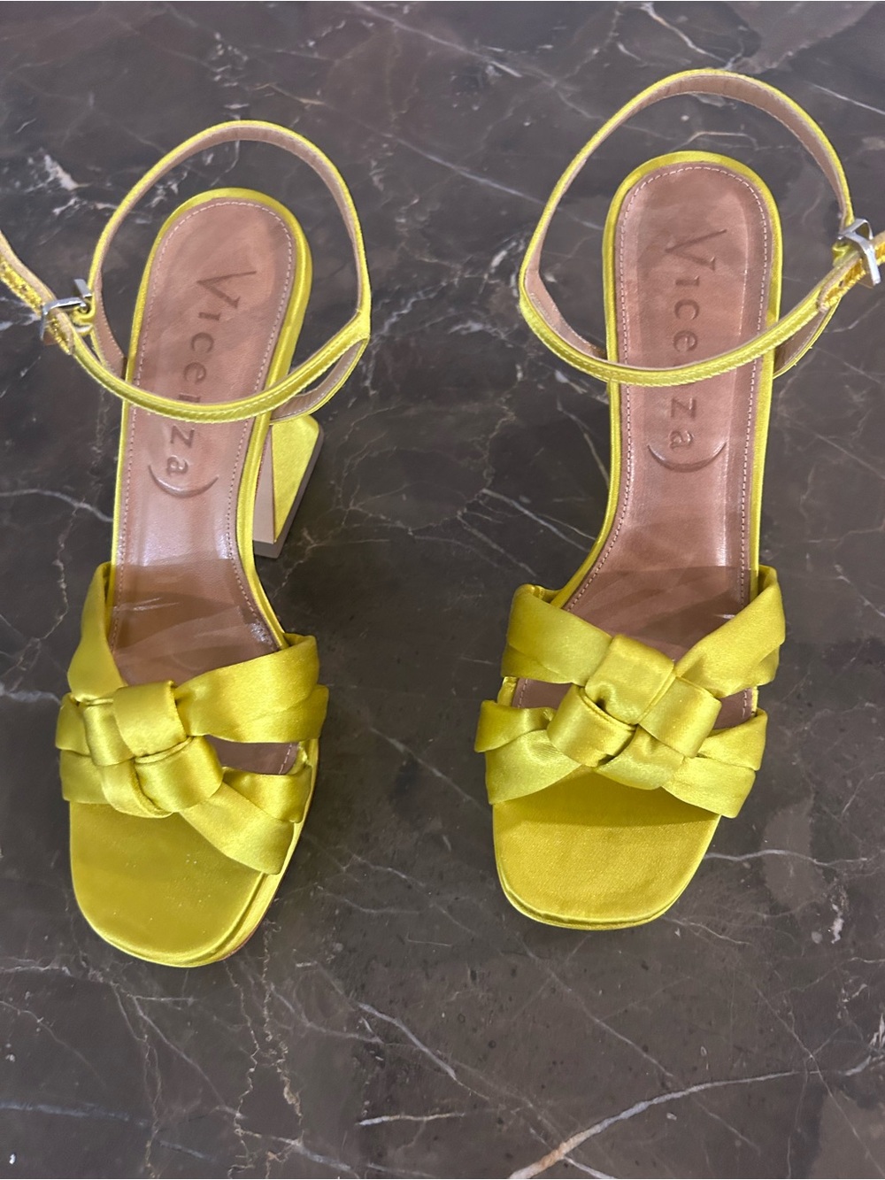 Anthropologie - Vicenza Knotted Platform Heel Moss
Brand New, Never Worn